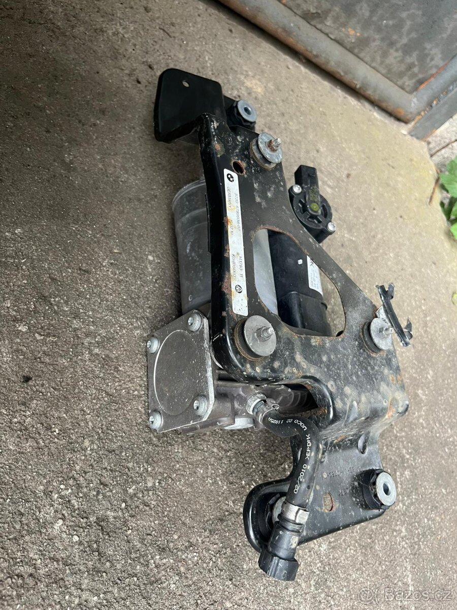 Kompresor podvozku BMW x5 E70 - 3