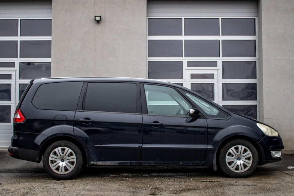 Ford Galaxy 7miestné - 3
