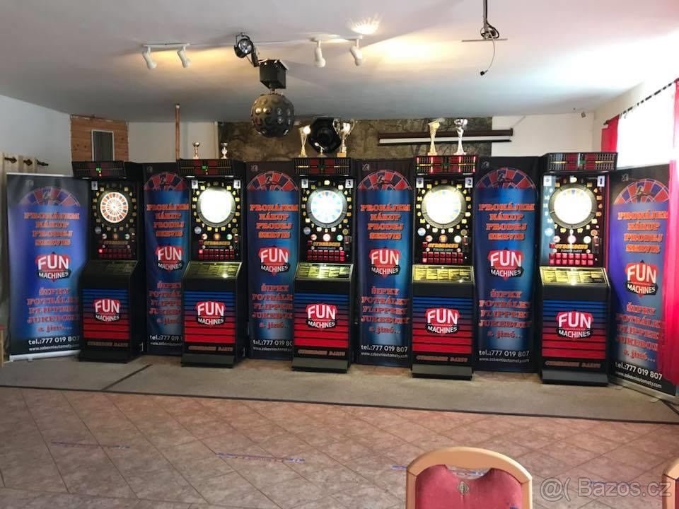 Sipkovy automat, sipky, darts, cyberdine novy model - 3