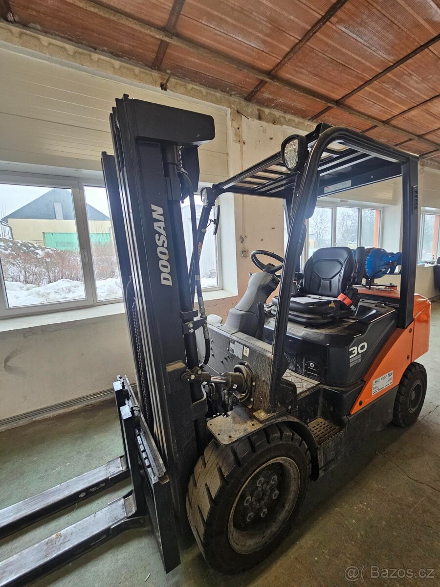 Vysokozdvižný vozík DOOSAN G30P-7 - 3