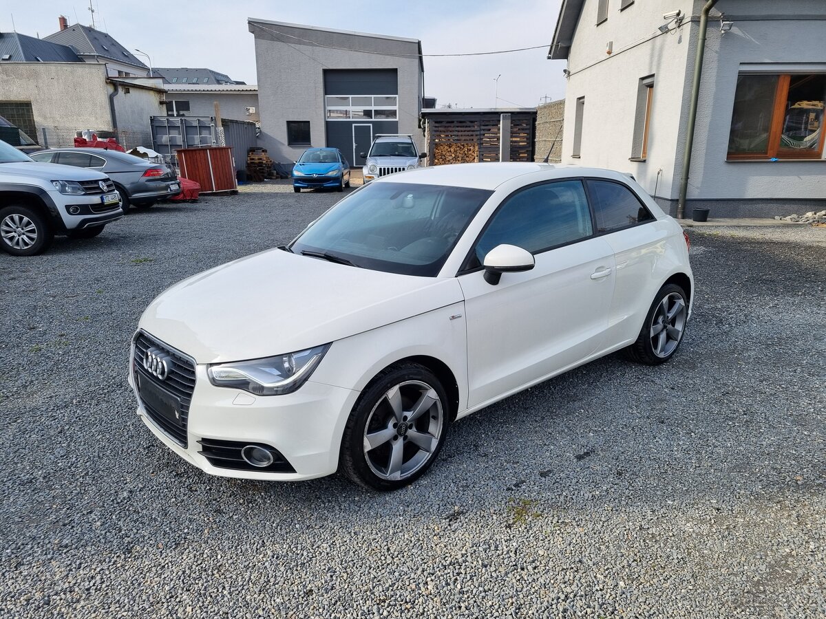 AUDI A1 1.6TDi 77KW R.V.2010 S-LINE - 3