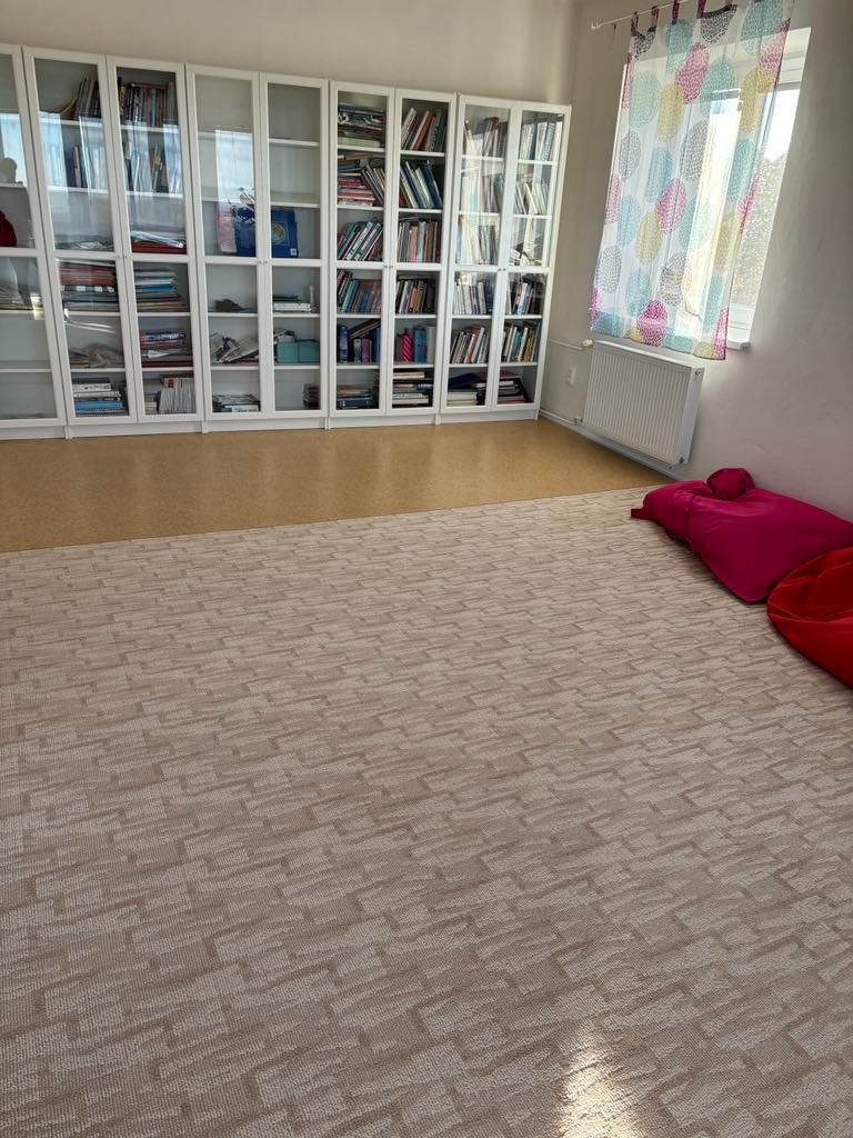 Prodej velkého bytu 4+1 s vlastní zahradou a park. stáním - 3