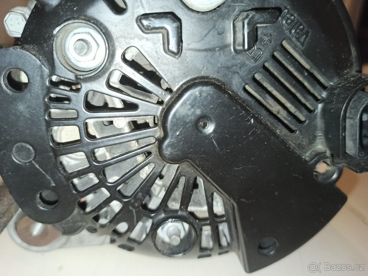 Alternátor VW Touran 2.0 TDI - 3