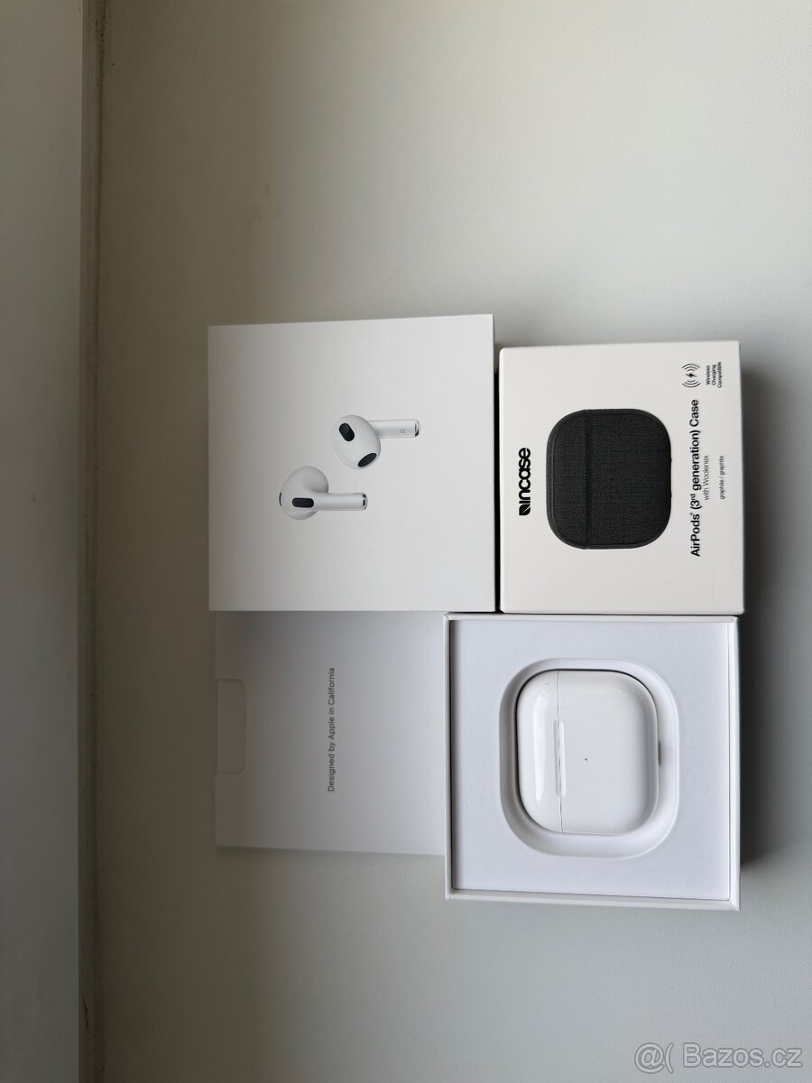 Apple AirPods (3. generace) + pouzdrem Lightning a kryt - 3