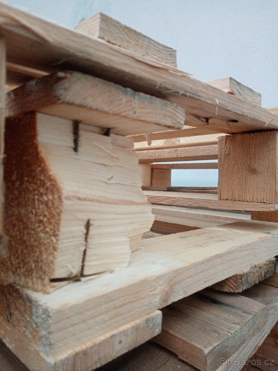 Dřevěné standardní palety 120 x 80cm, použité. - 3