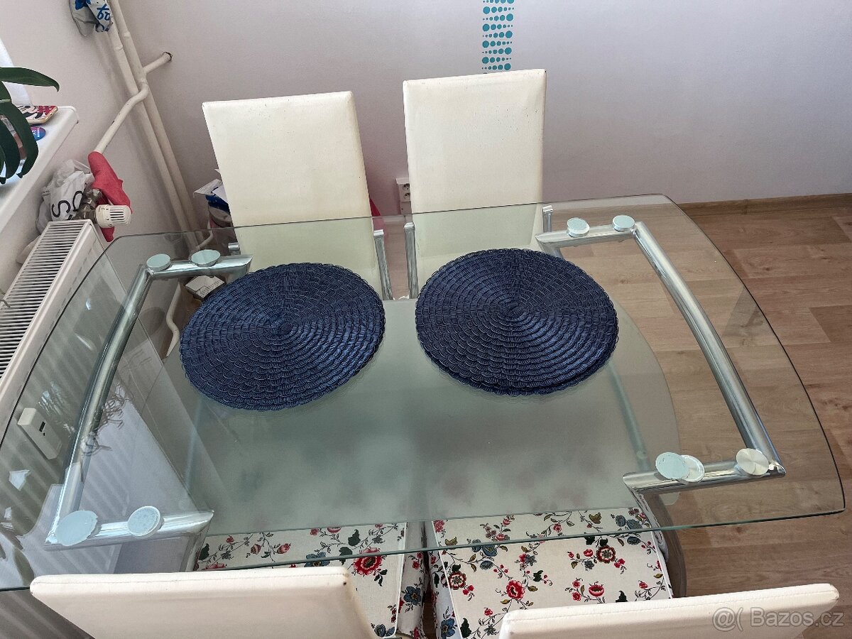 Nadčasový skleněný stůl 300 kč + odvoz nutný - 3