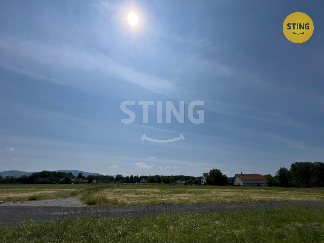 Nabízíme k prodeji stavební pozemek o rozloze 1129 m, 131641 - 3