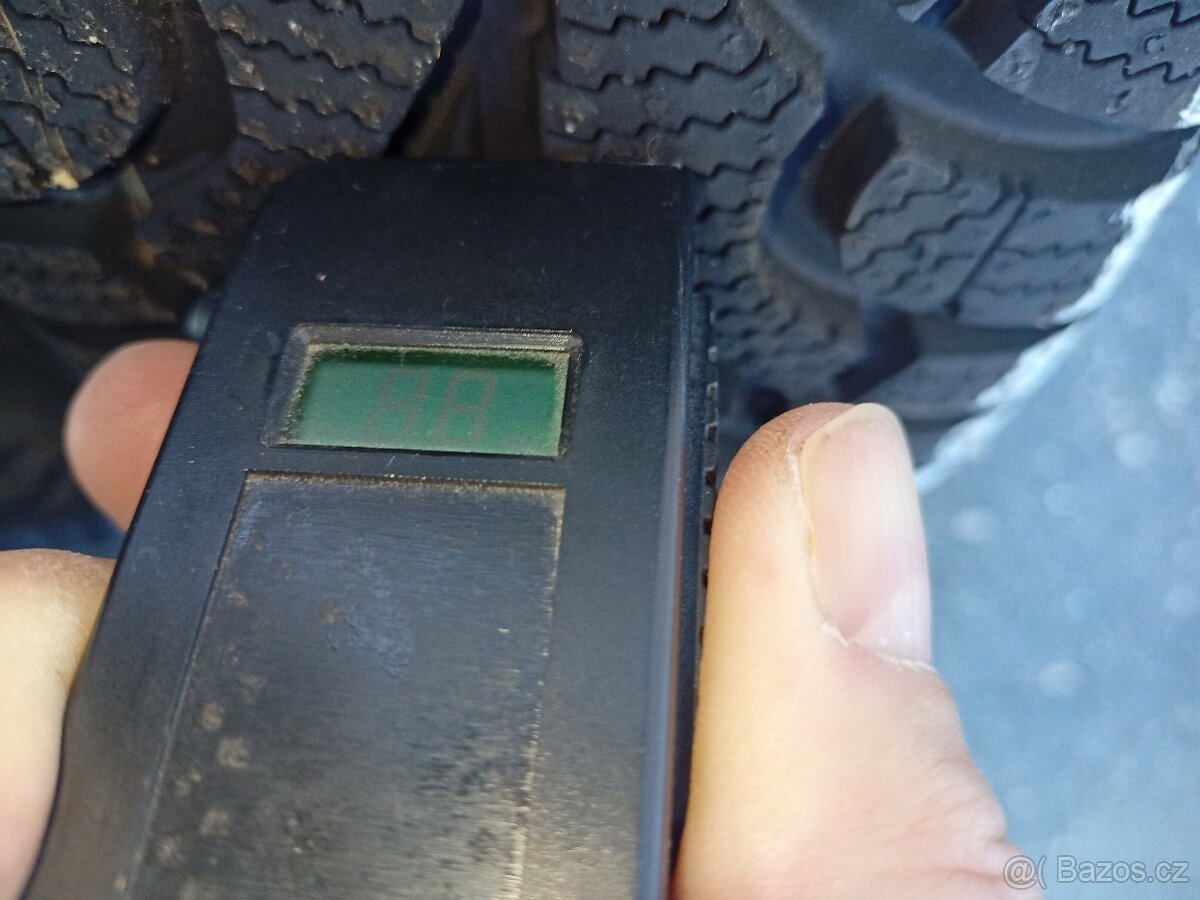 Prodám 2 x nové zimní pneu FULDA 175/65/14 - 3