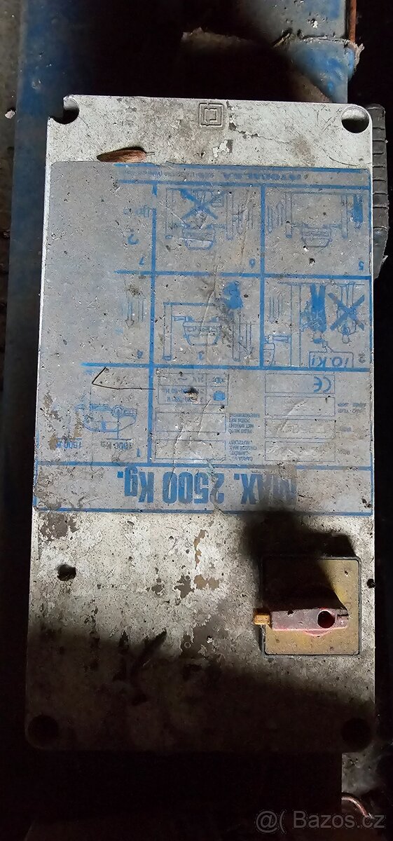 Dvousloupovy zvedak 2.5t - 3