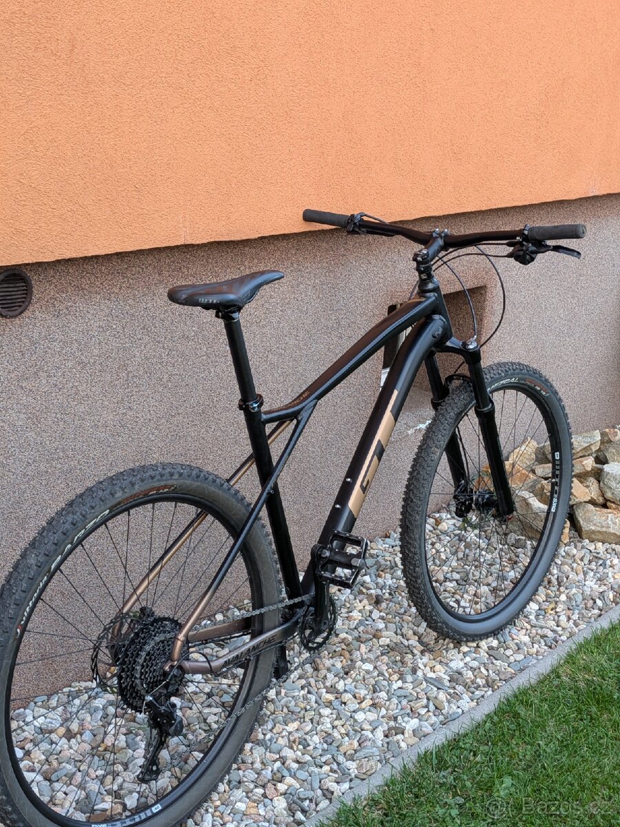 Horské kolo GT Avalanche Elite - 3