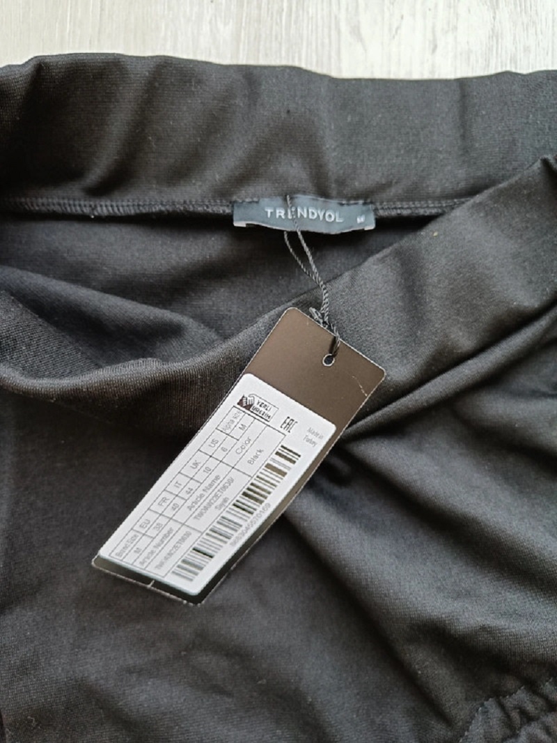 Černá sukně se šněrováním, vel. S - nová s visačkou - 3