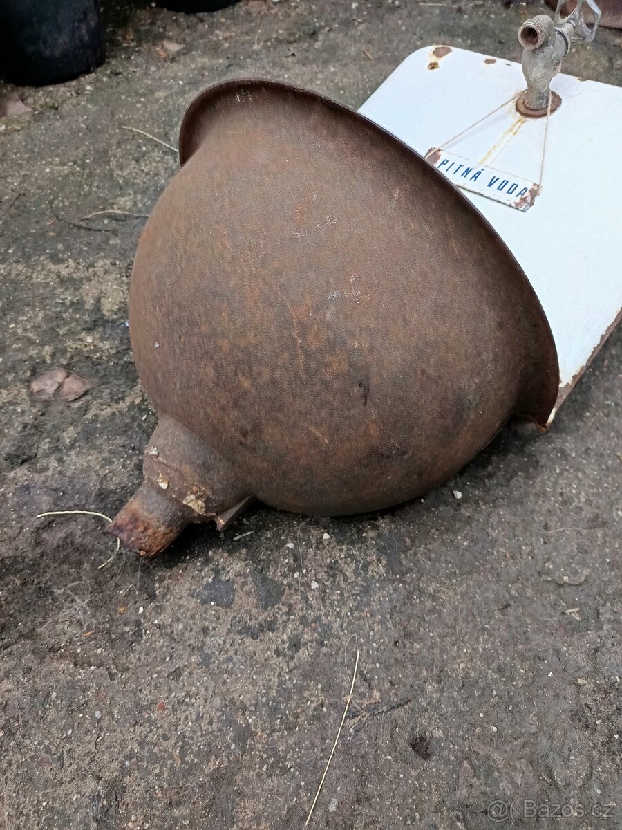 Stará litinová výlevka - 3