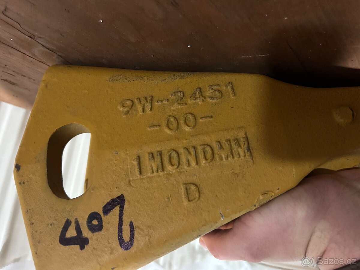 Zub na lžíci CAT 9W 2451 - 3
