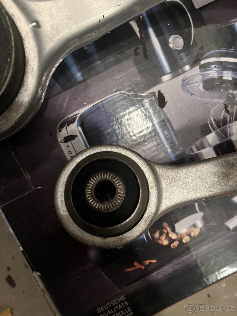 Prodám díly na BMW E60 - 3