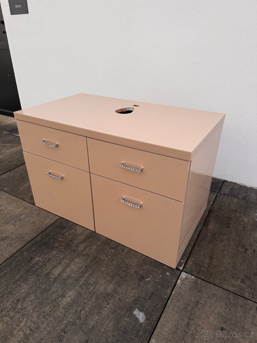 Koupelnová skříň Swarovski - 3