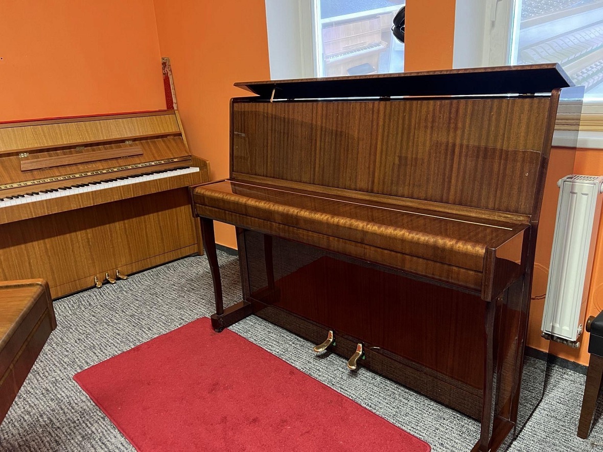 Pianino -klavír Scholze Petrof - 3