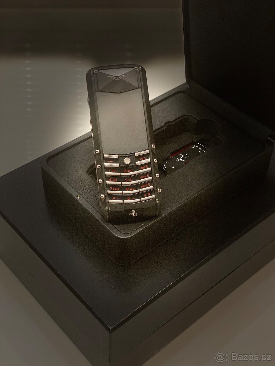 Mobilní telefon Vertu - 3