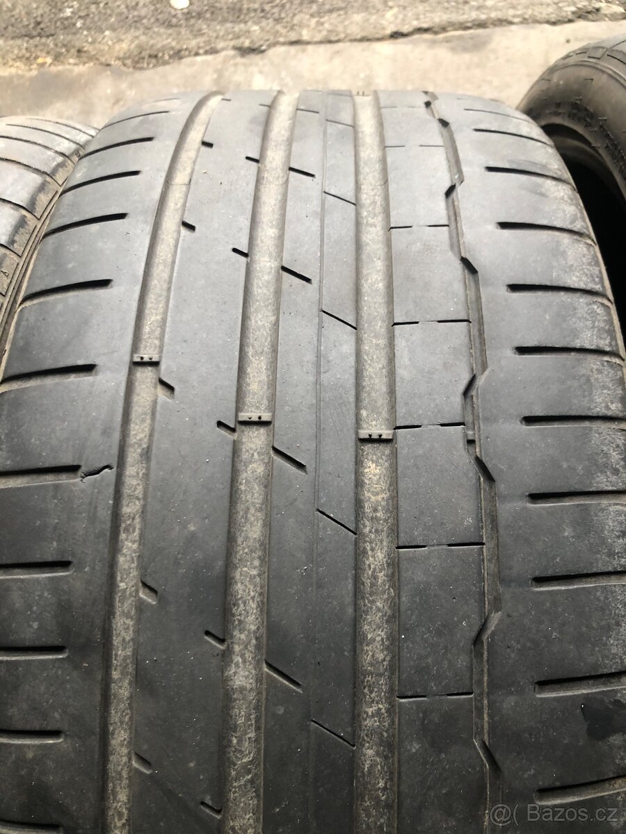 255/35/21 prodám sadu letních pneu - 3