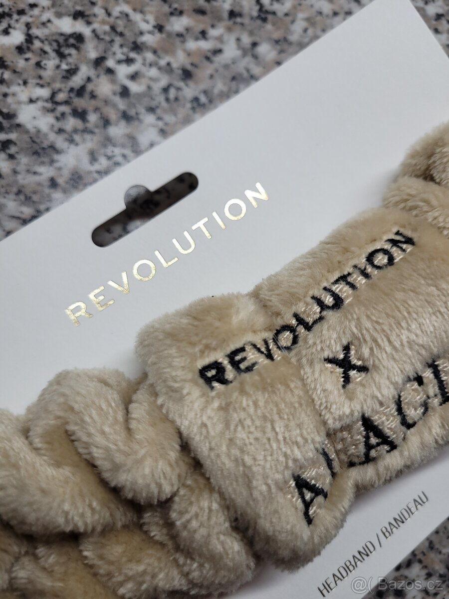 Nová kosmetická čelenka Alagia zn. Revolution - 3