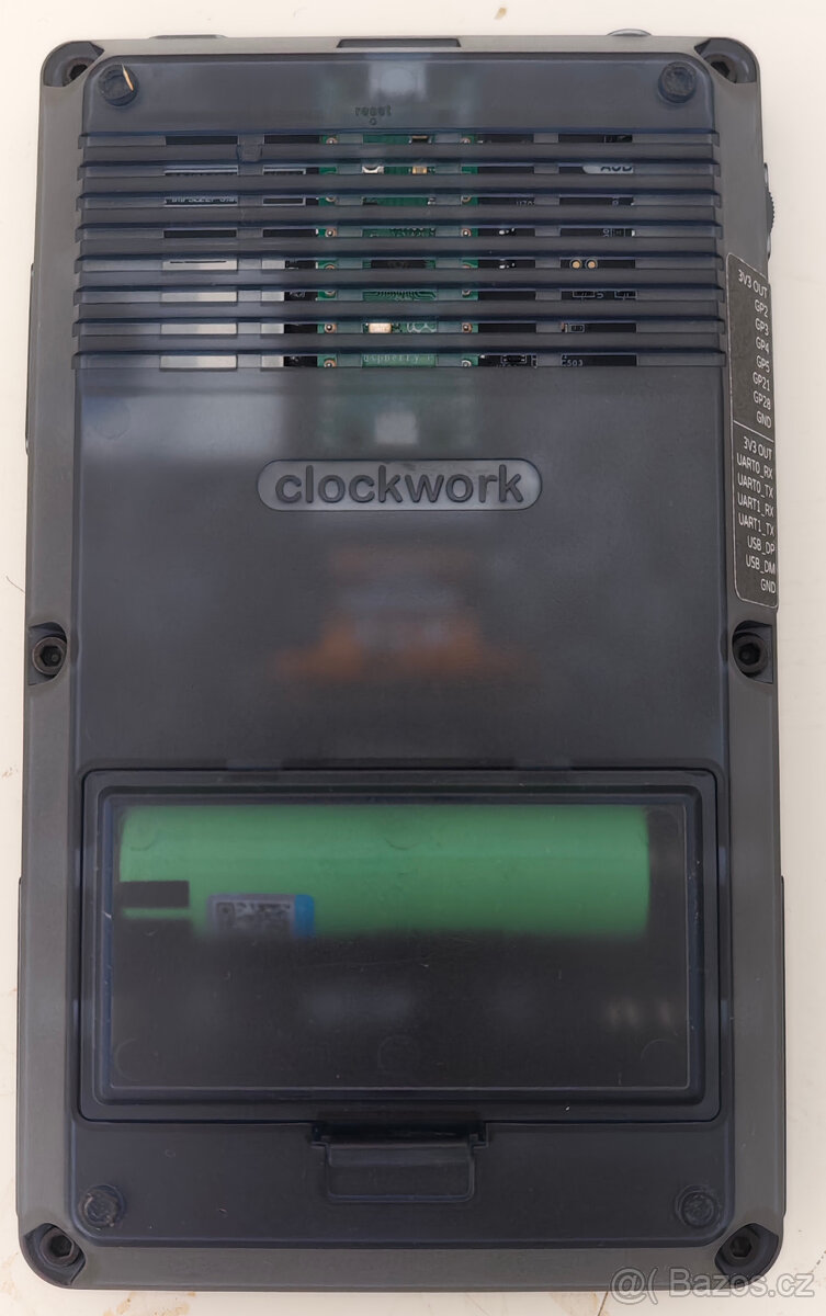 ClockworkPi PicoCalc retro vývojový handheld - 3