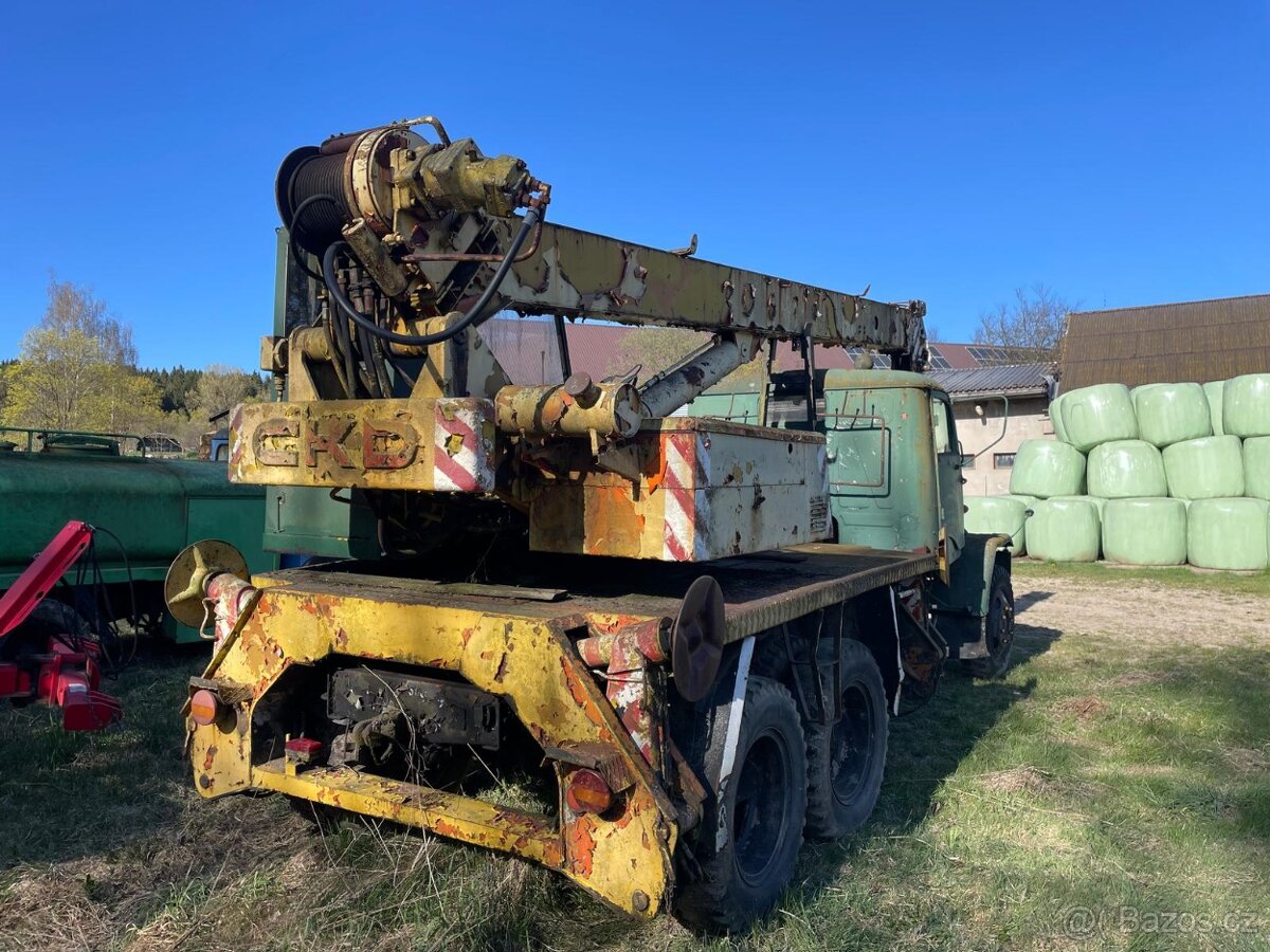 V3S autojeřáb - 3