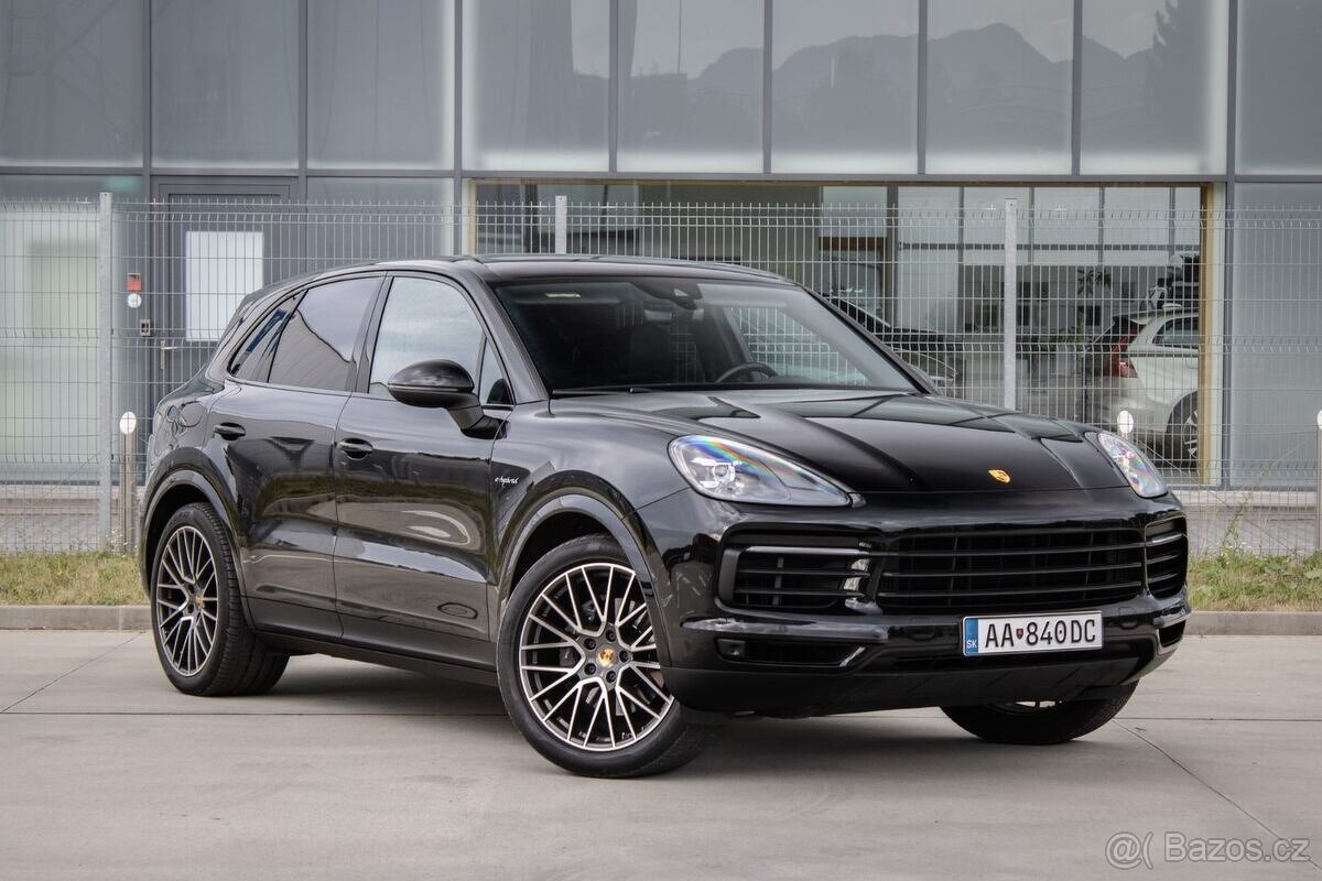 Porsche Cayenne E-Hybrid 4x4 A/T, 250kW, A8 - 3