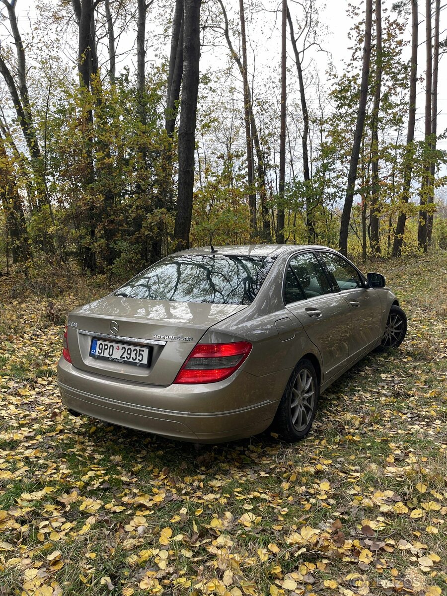 Mercedes w204 C180 1.8 kompresor krásný stav - 3