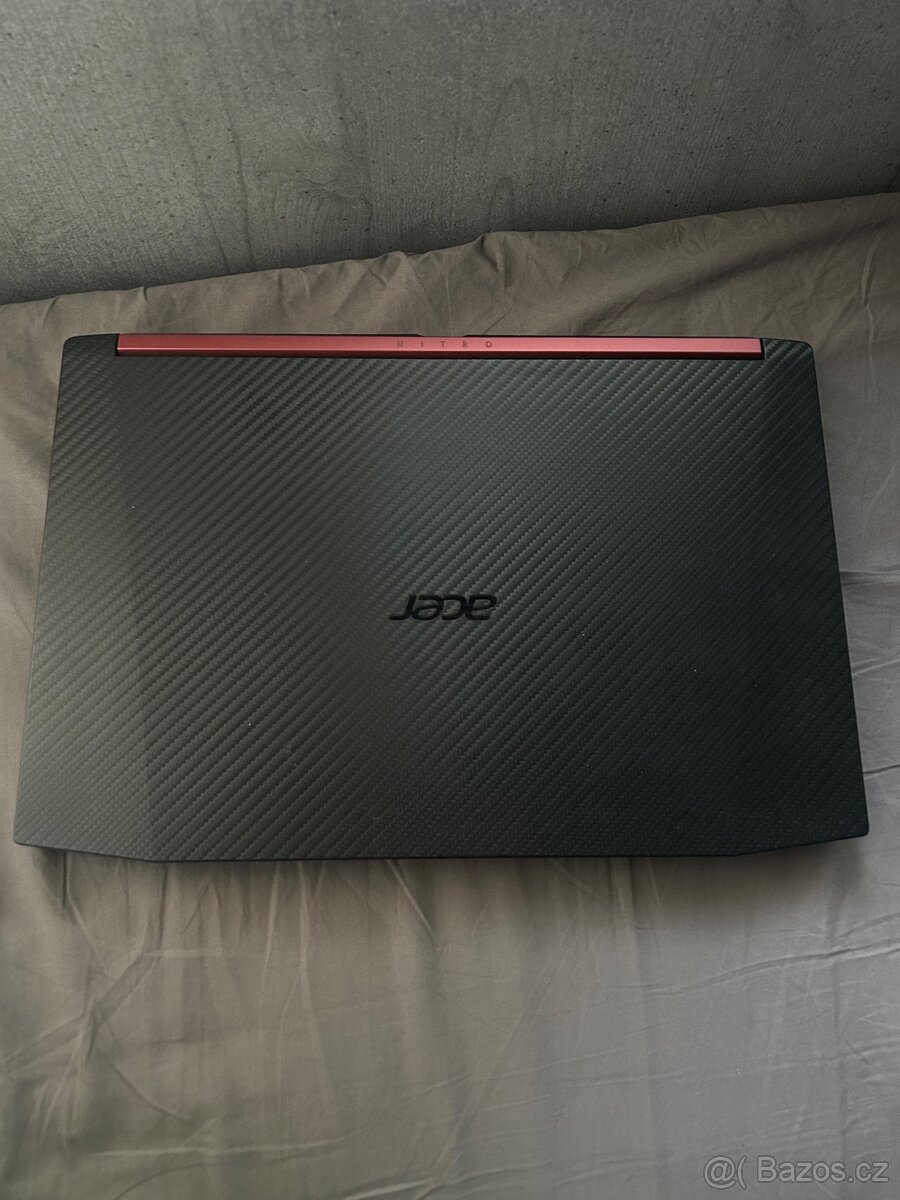 Acer Nitro 5 AN515-52 - 3