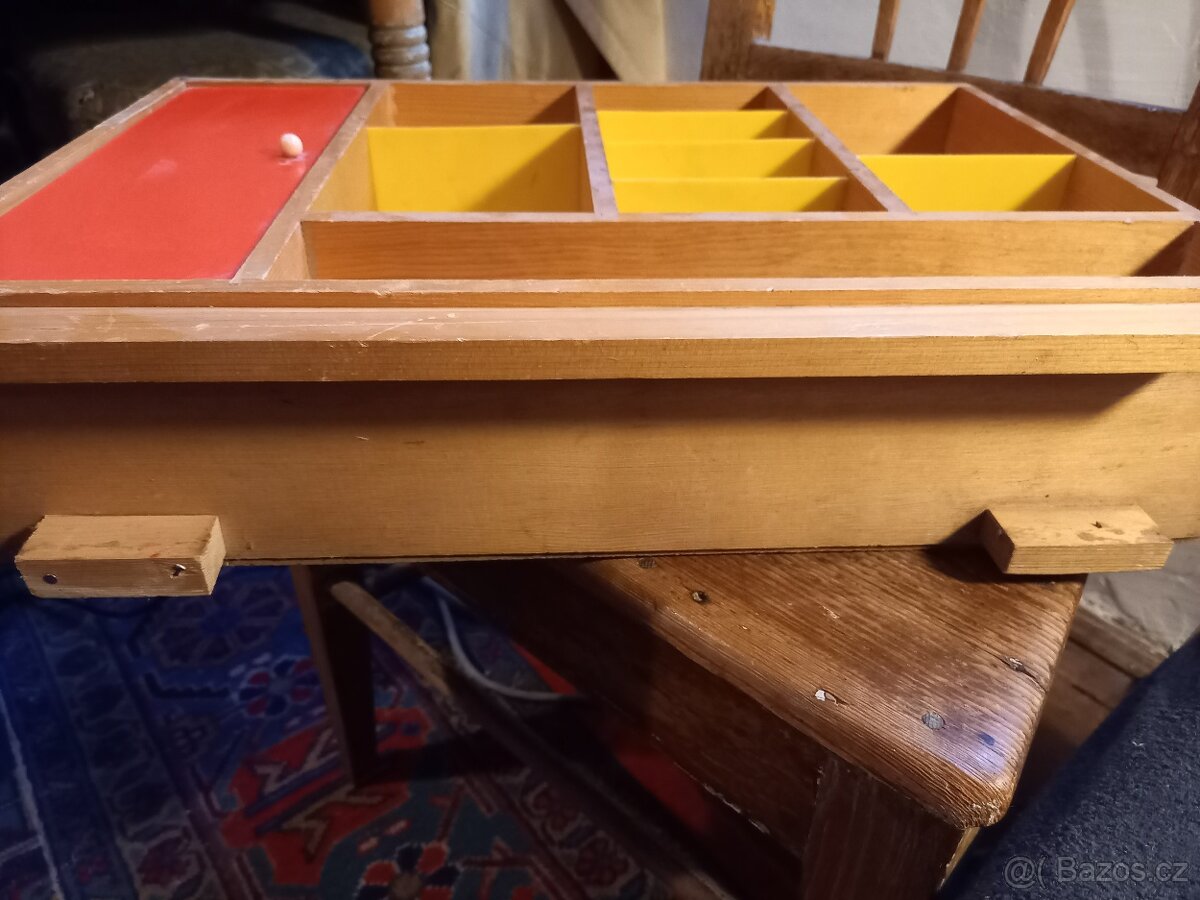 Starý nábytek pro panenky - skříň - 3