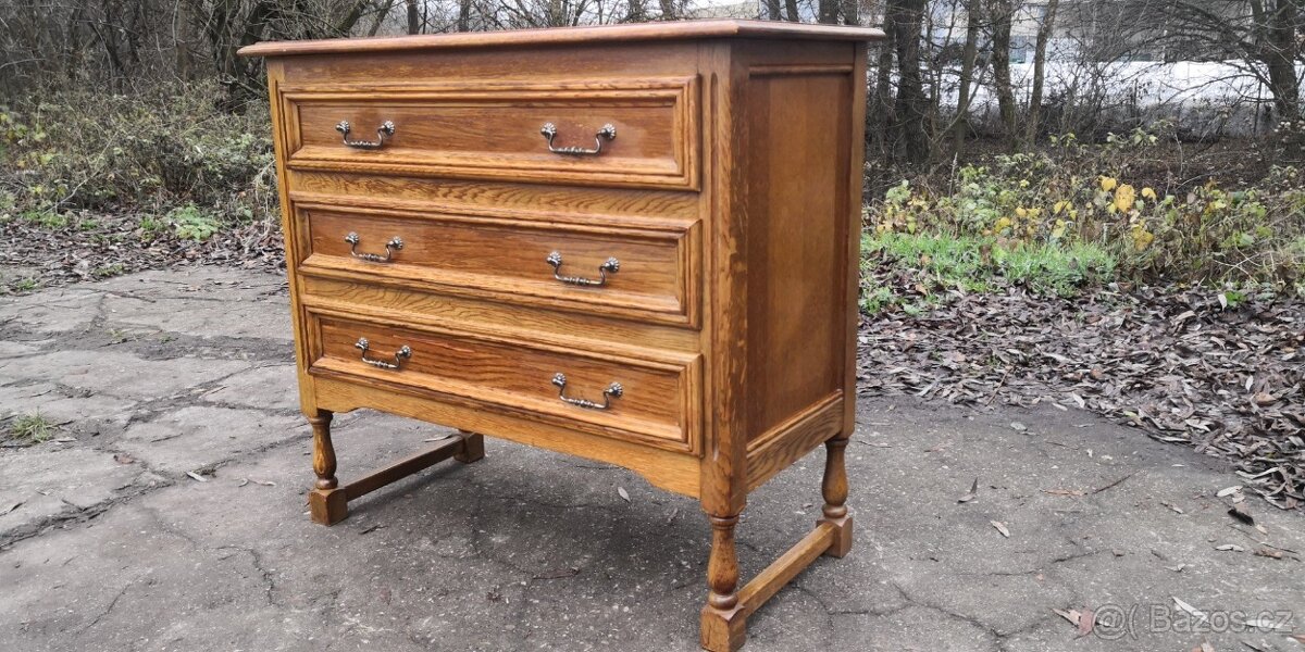 Rustikální komoda na nožkách - 3