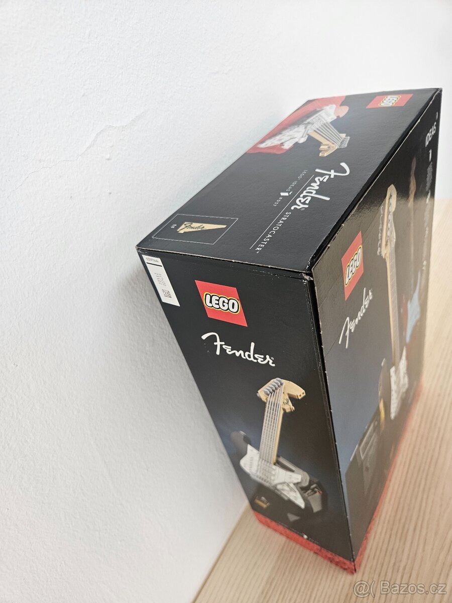 LEGO Ideas 21329 Fender Stratocaster - 3