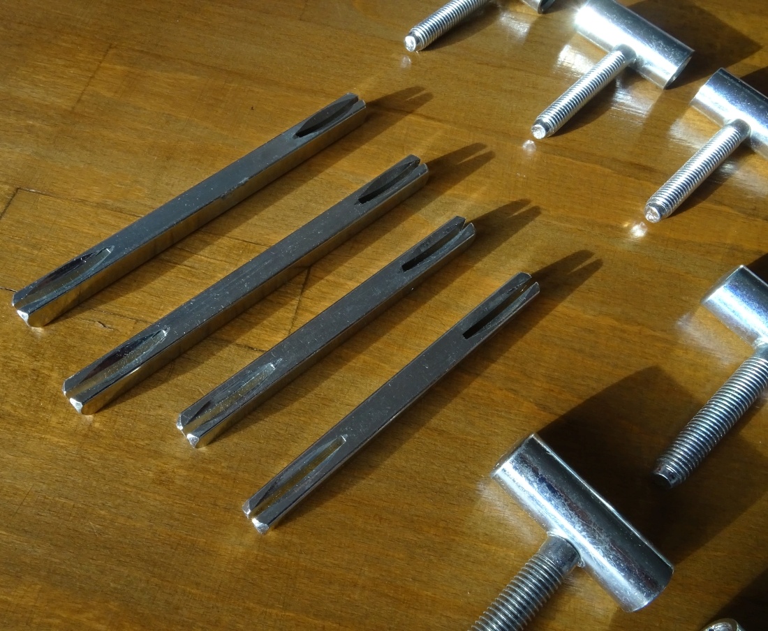 Dveřní závěsy + čtyřhrany pro kliky - 3