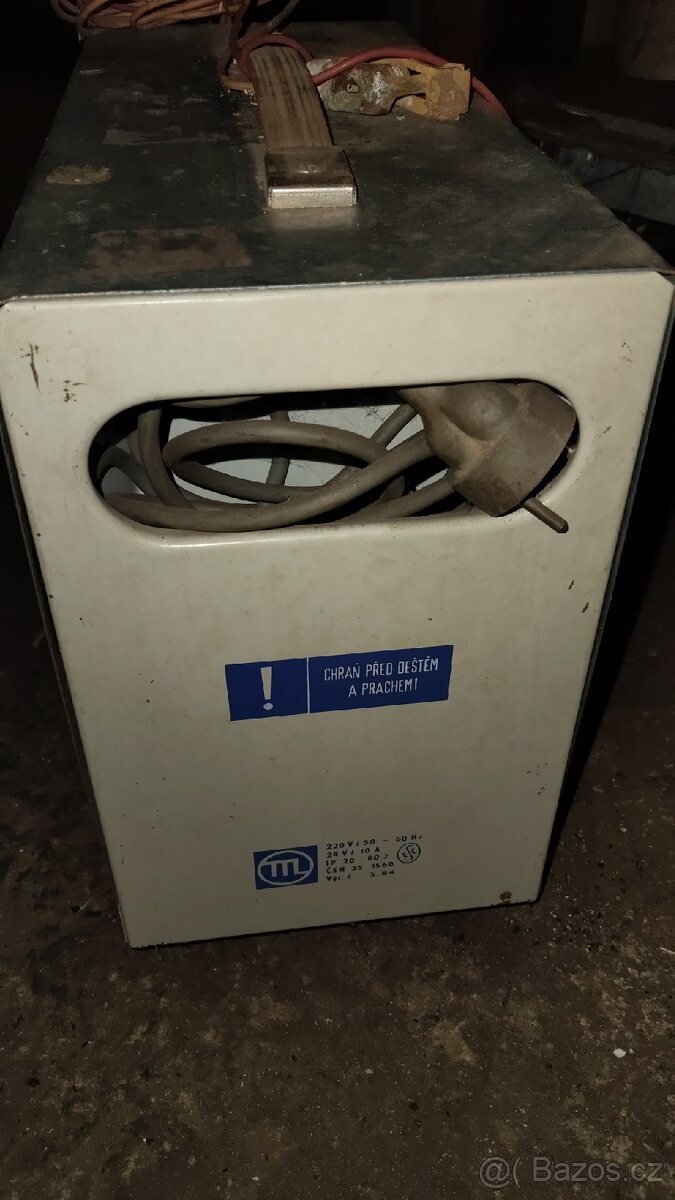 Nabíječka NB20C - 3