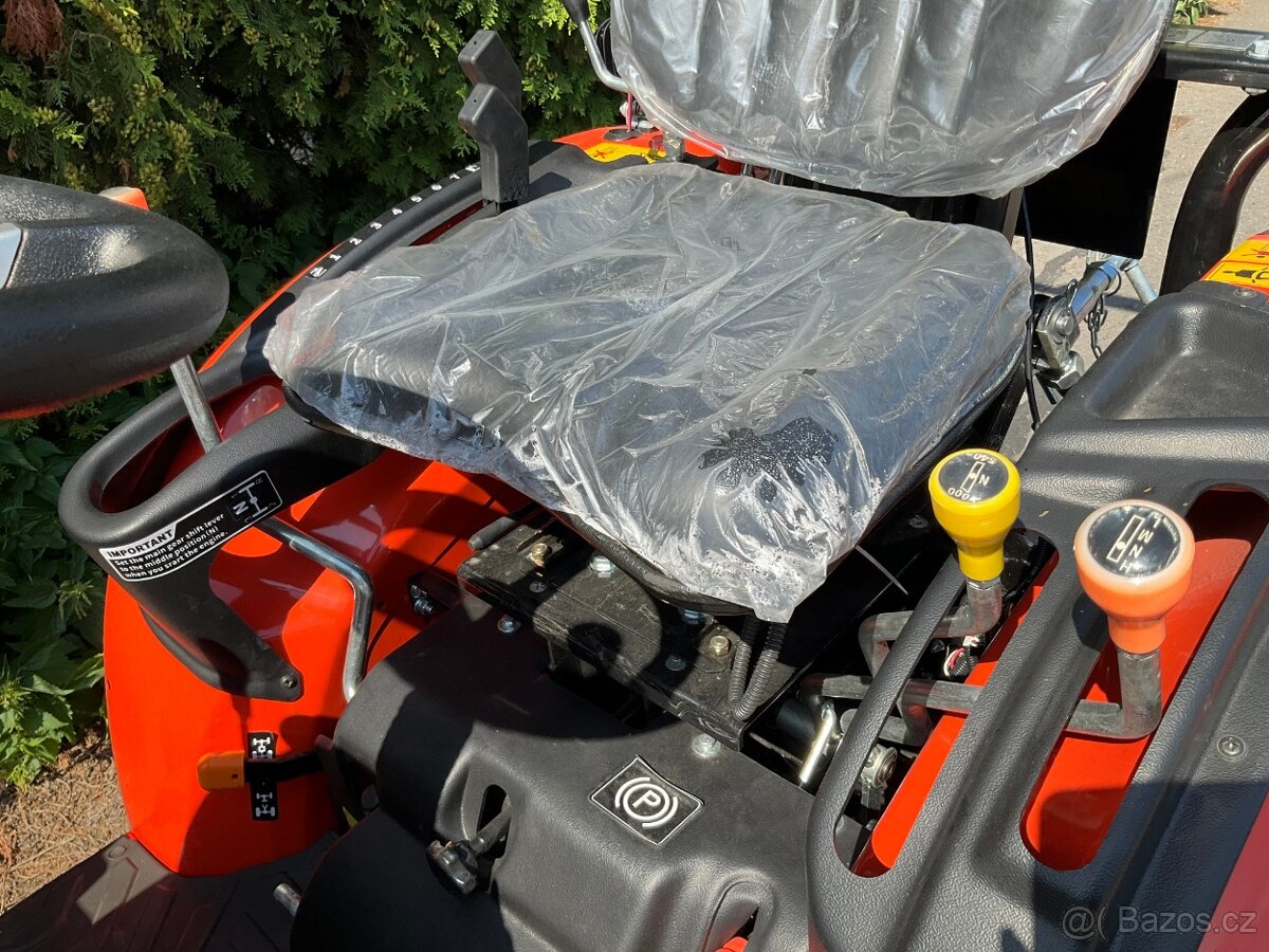 Traktor + turfové pneu - 3