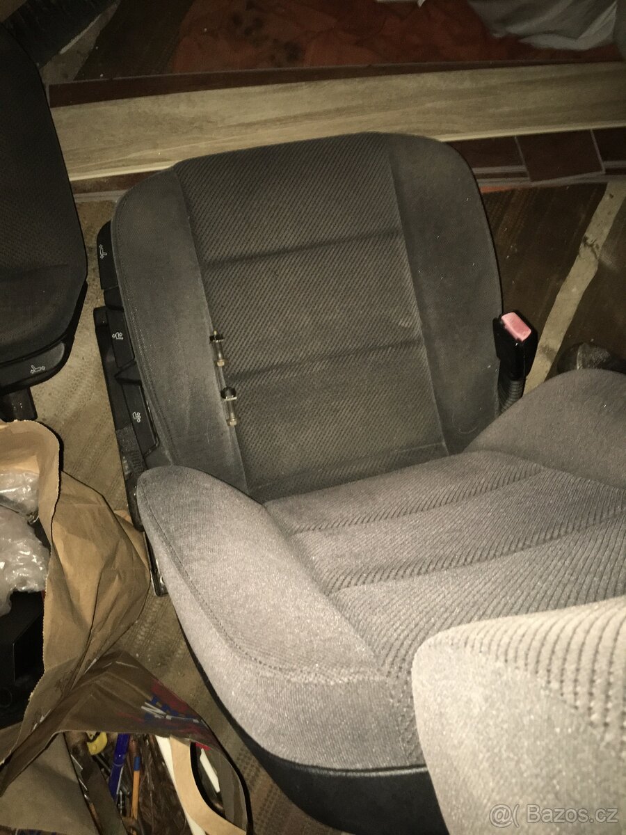 Prodám bmw e36 rûzné díly +interiér - 3