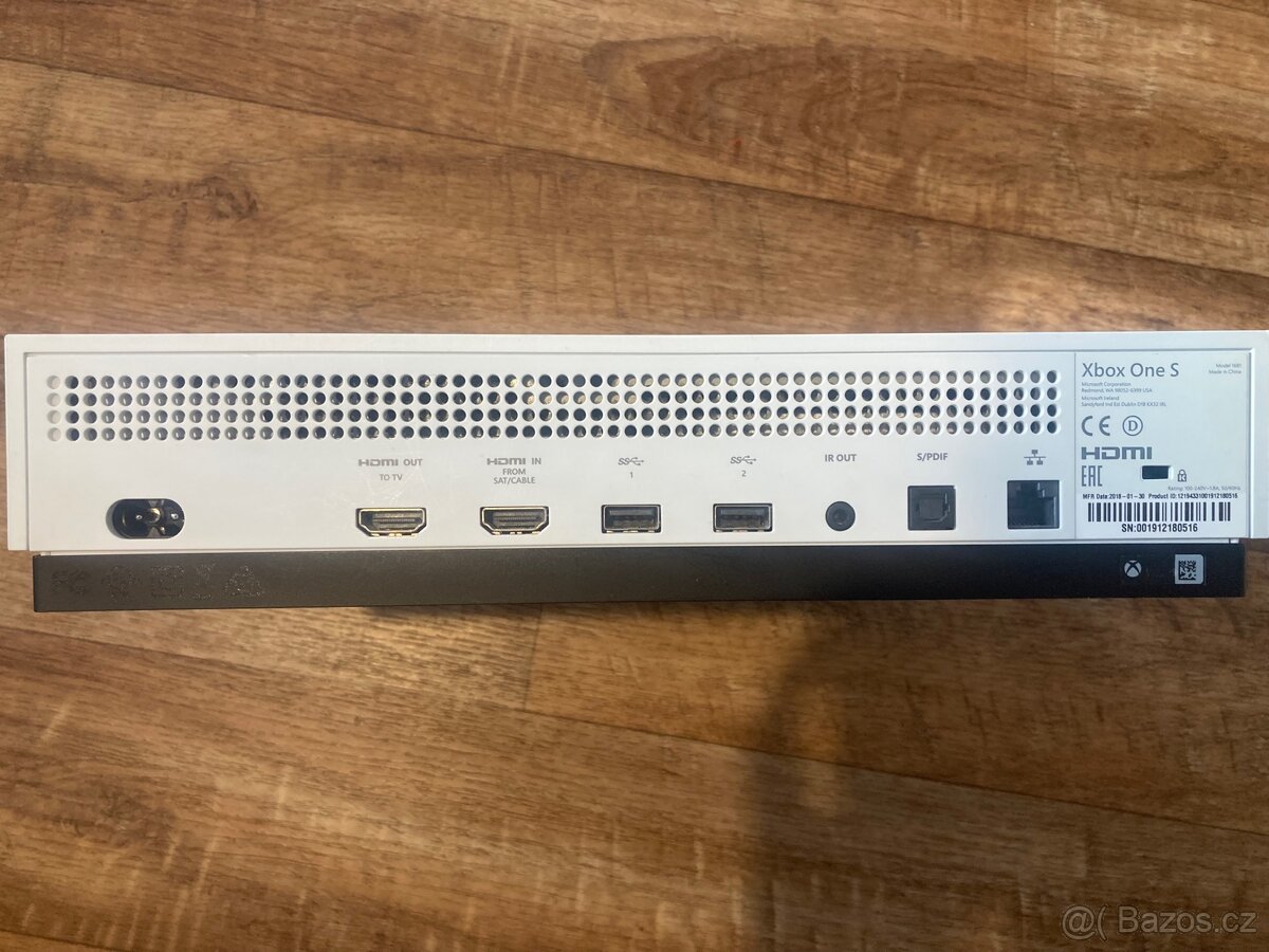 Xbox ONE S 1TB (Ovladač + HDMI) - 3