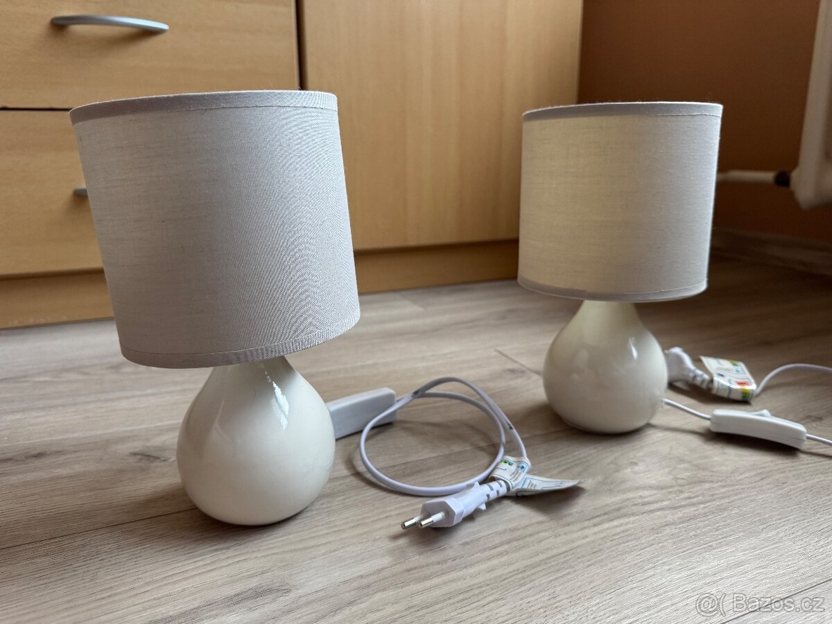 Lampičky na noční stolek - 3