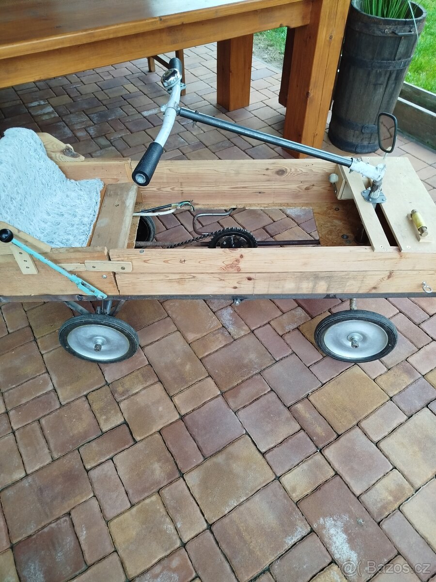 Dřevěné šlapací auto - 3