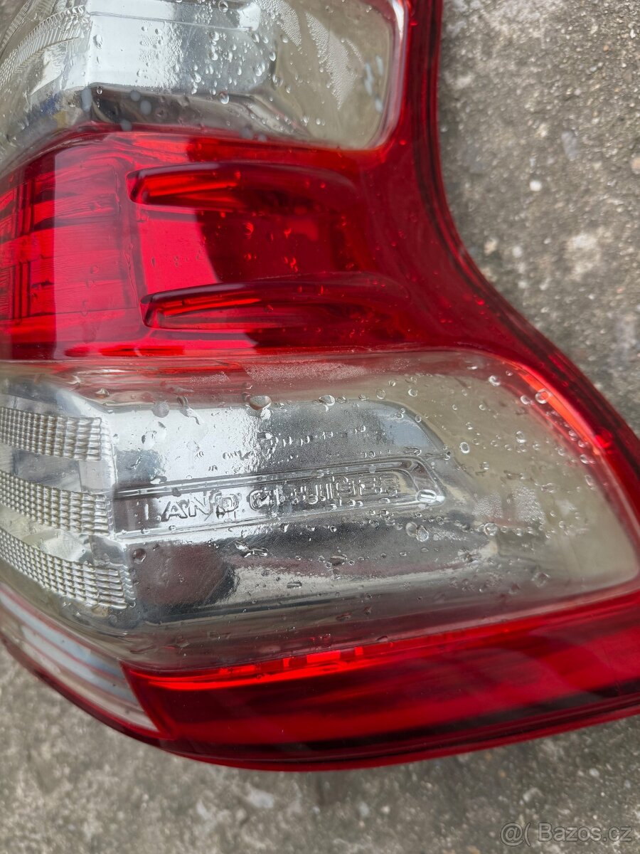ZADNÍ SVĚTLO TOYOTA LAND CRUISER 150