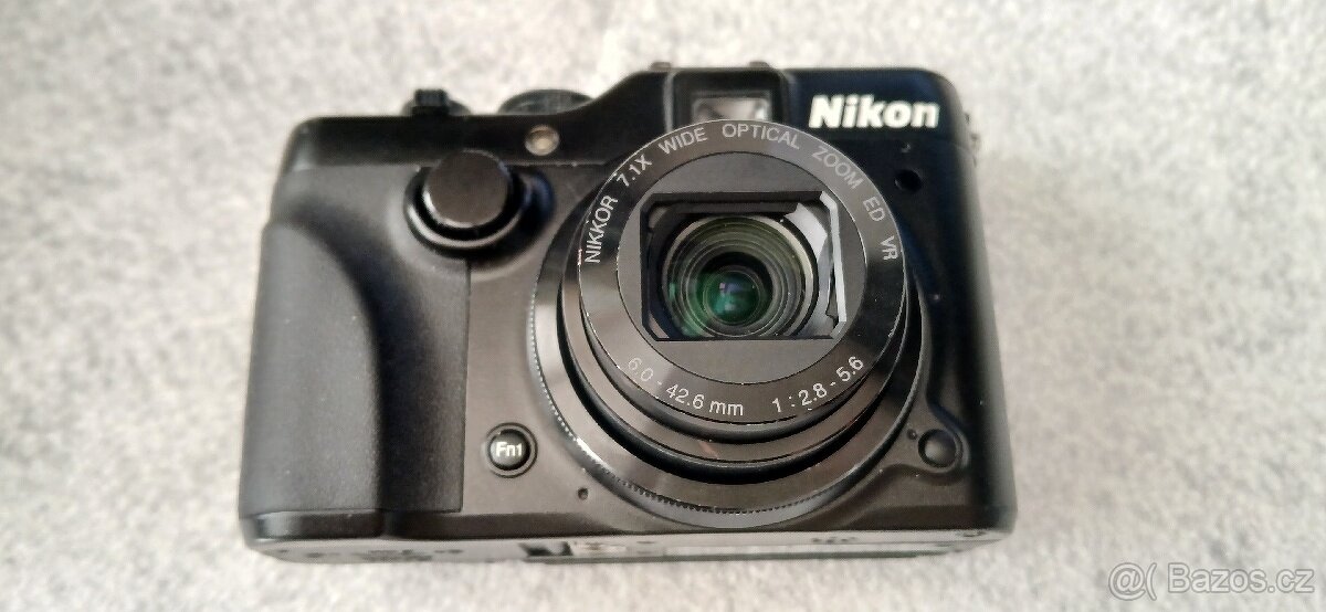 Nikon Coolpix P7100 - 3