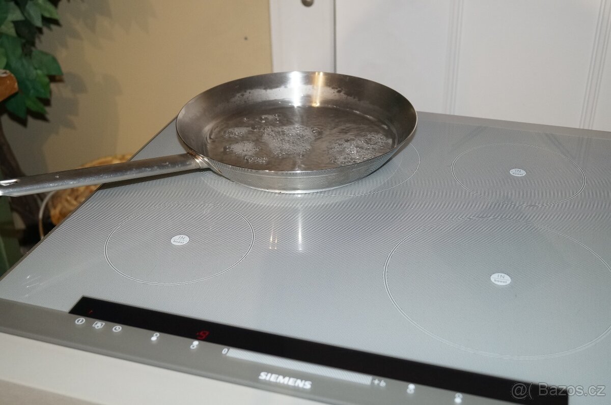 Sklokeramická indukční varná deska Siemens HMIP40C - 3