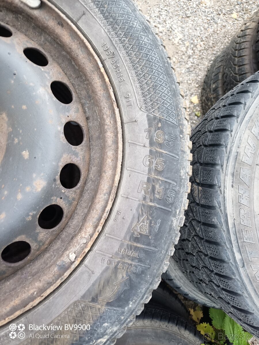 Zimní pneumatiky 195/65 R15 na disku Renault. - 3