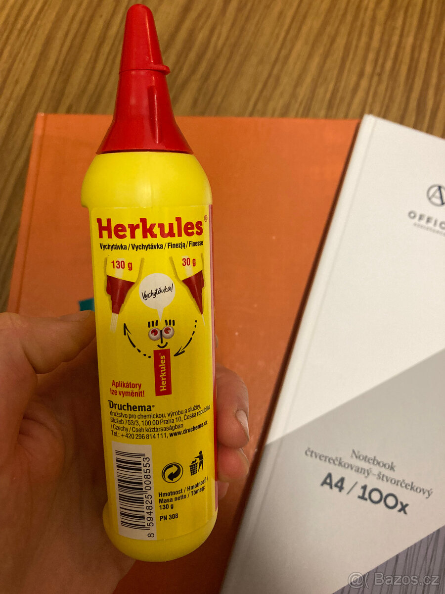 školní potřeby papíry, lepidlo, bločky,. - - - 3