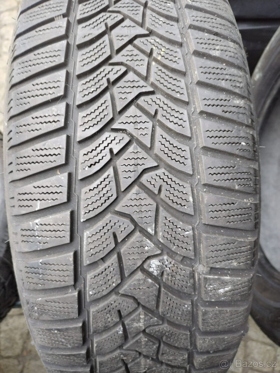215/60/16 zimni pneu MICHELIN GOODYEAR 215/60 R16 - 3