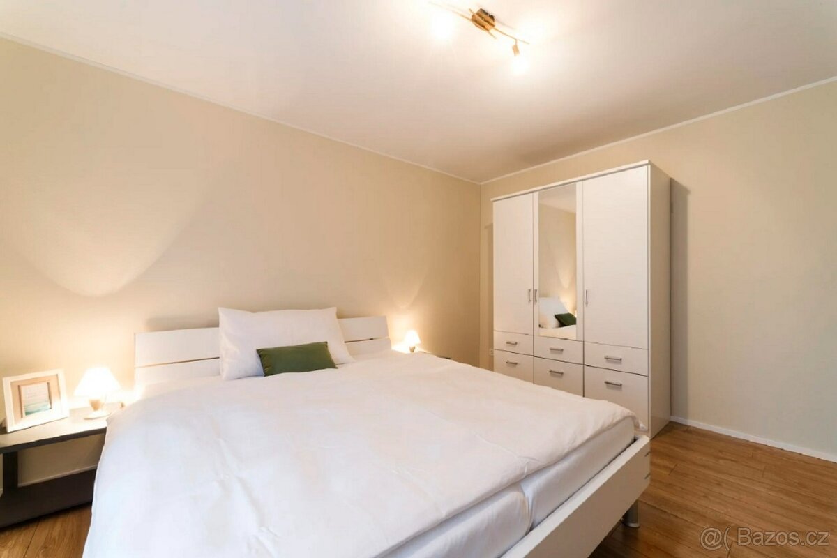 Byt k pronájmu v Plzeň, 2+kk, 2. patro - 3