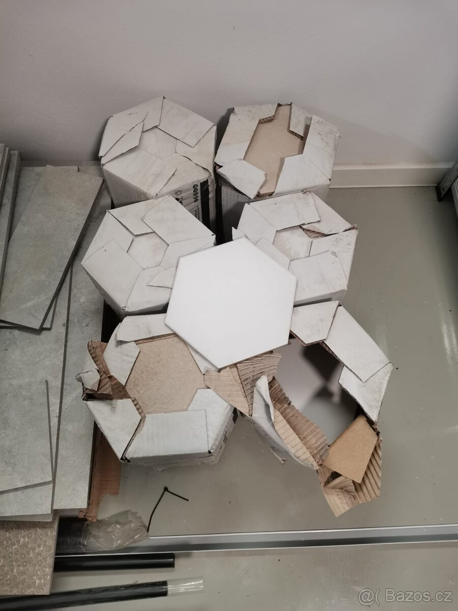 Obklad bílý hexagon - 3