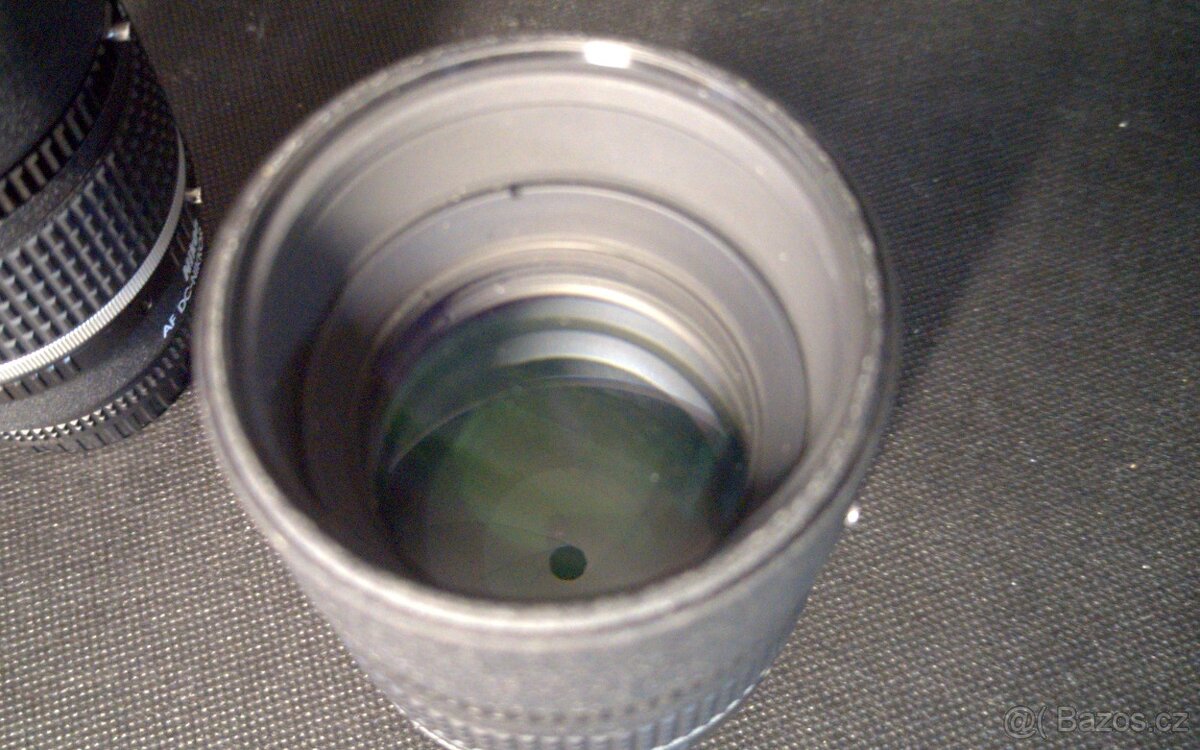 Nikon Nikkor AF DC 105mm f2 D - 3