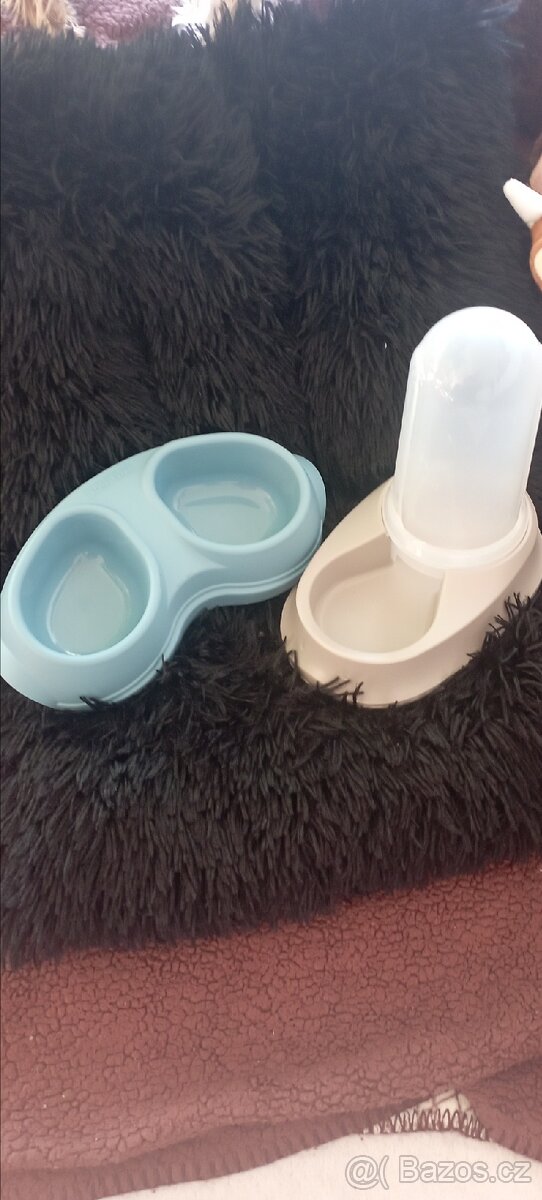 Pelíšek 53cm+misky - 3
