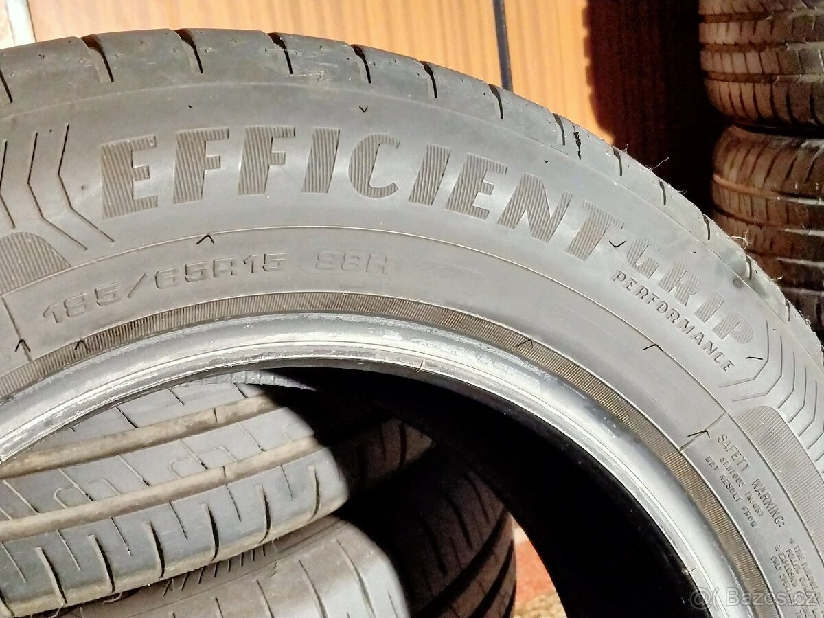 Letní pneu Goodyear Efficient Grip 185/65 R15 88H - 3