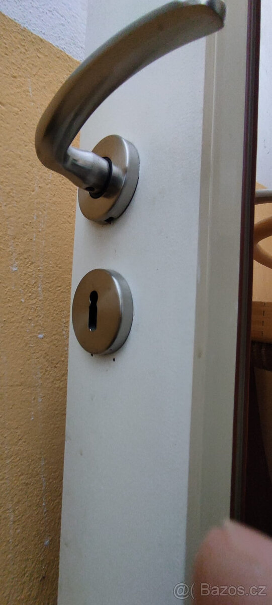 dveře 80 levé, klika Cobra - 3